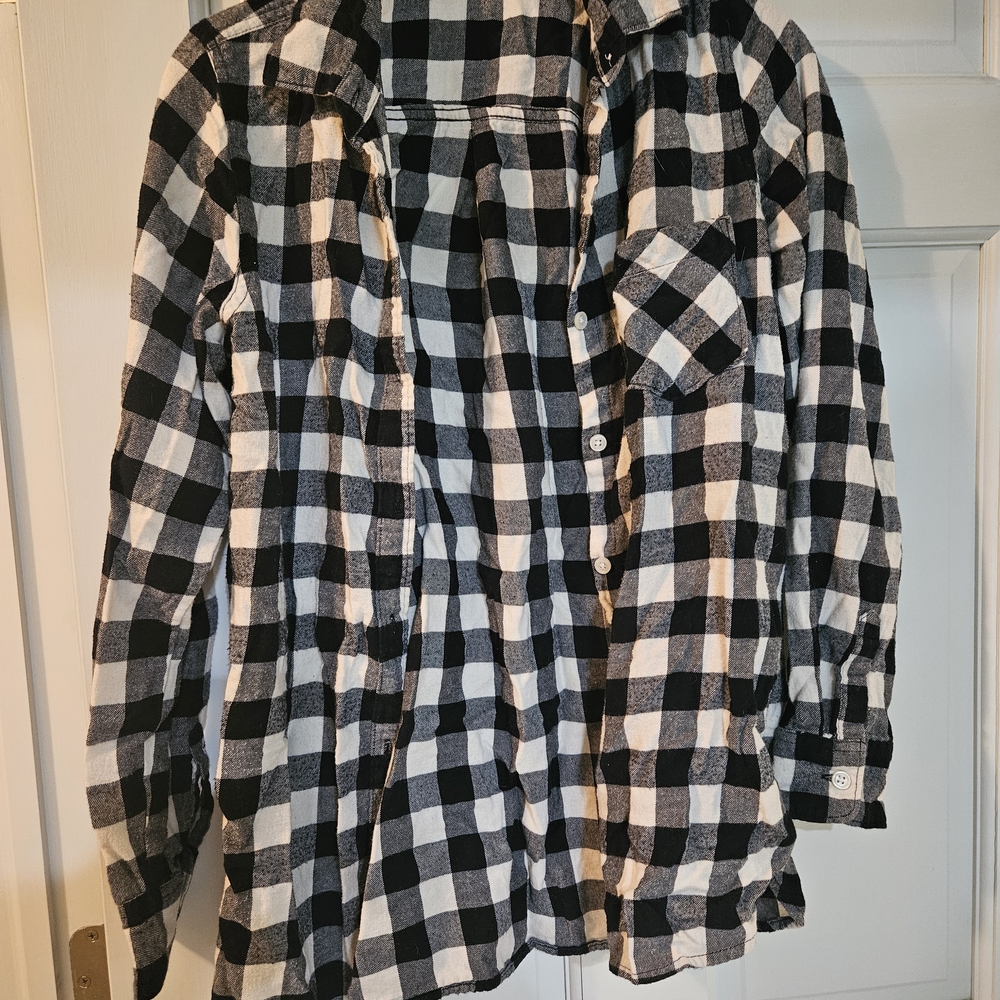 Old Navy Black and White Plaid Tunic Shirt